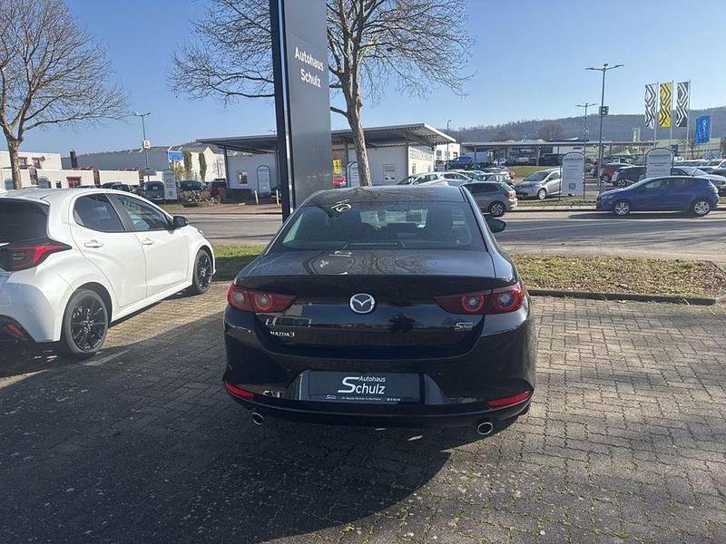 Neu Mazda 3 140 PS (102 kW) 2026 Jet black Limousine