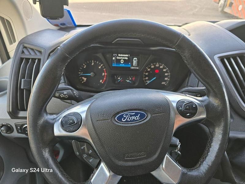 Second-hand Ford Transit 131 CP (96 kW) 2020 Alb Monovolum