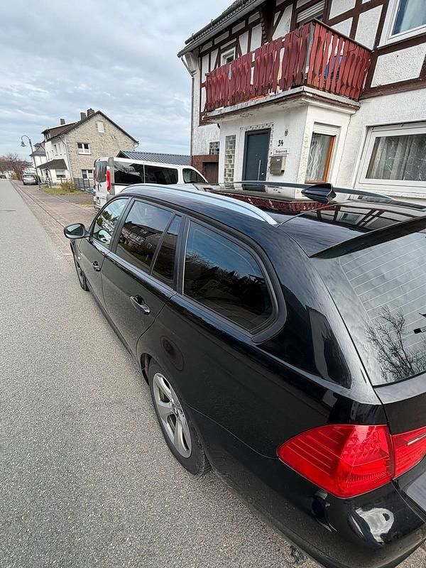 Gebraucht BMW 320 190 PS (139 kW) 2011 Kombi
