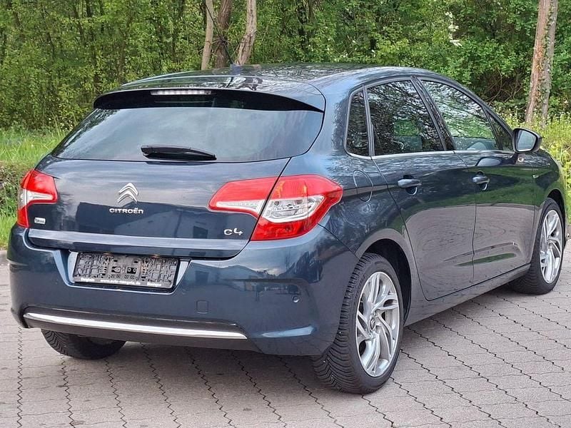 Gebraucht Citroën C4 Exclusive 111 PS (81 kW) 2011 Blau Limousine