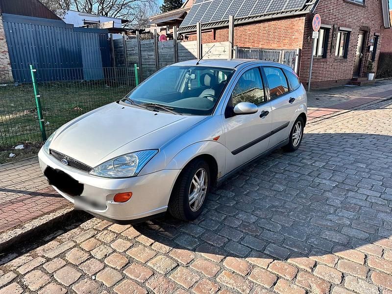 Gebraucht Ford Focus 101 PS (74 kW) 2000 Grau Kleinwagen