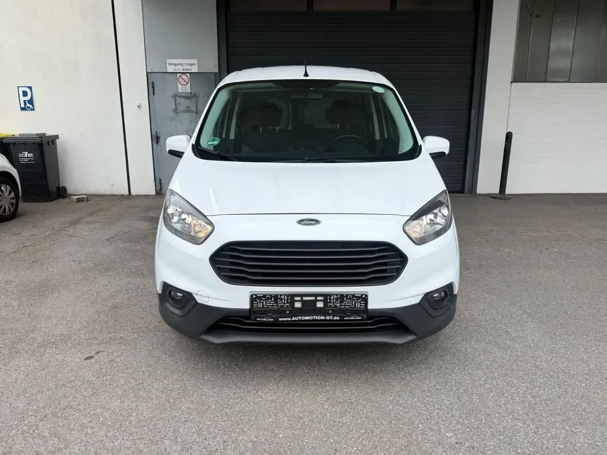 Używany Ford Transit 75 KM (55 kW) 2018 Biały Minivan