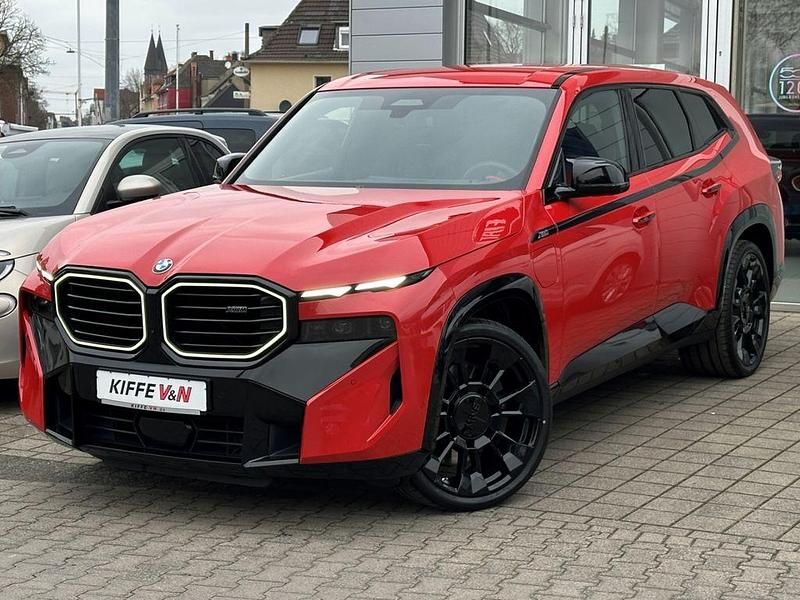 Gebraucht BMW XM Performance 476 PS (350 kW) 2025 Toronto rot metallic SUV