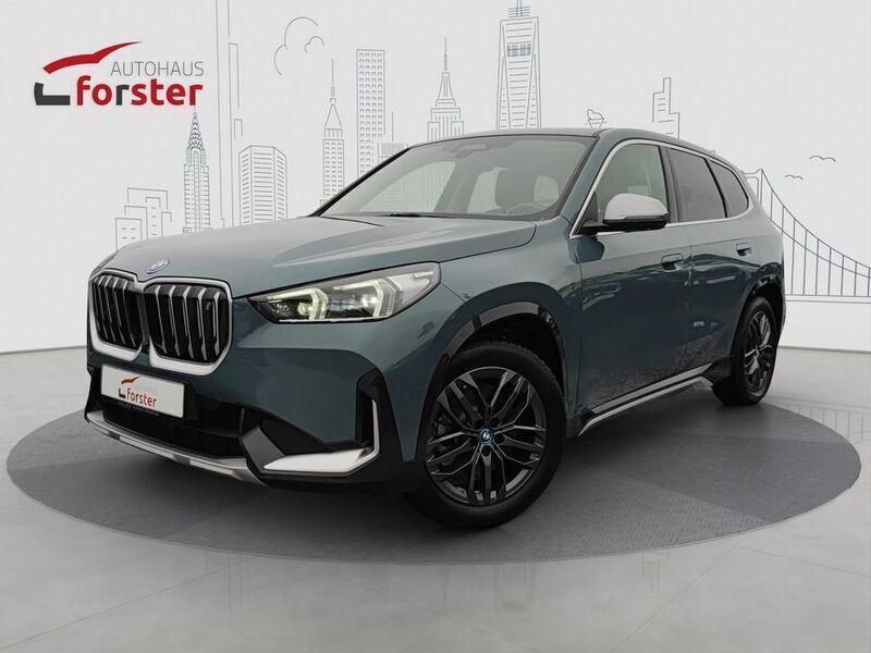 Grün Gebraucht 2023 BMW iX1 xLine SUV | 42.890 € (Fairer Preis) - Bild 1/4