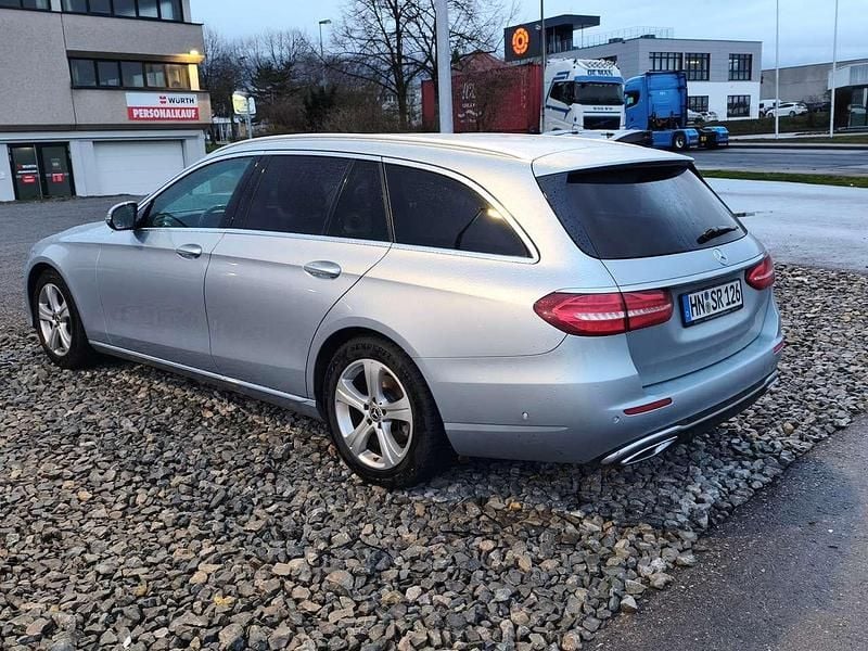 Gebraucht Mercedes E200 Avantgarde 150 PS (110 kW) 2017 Silber Kombi