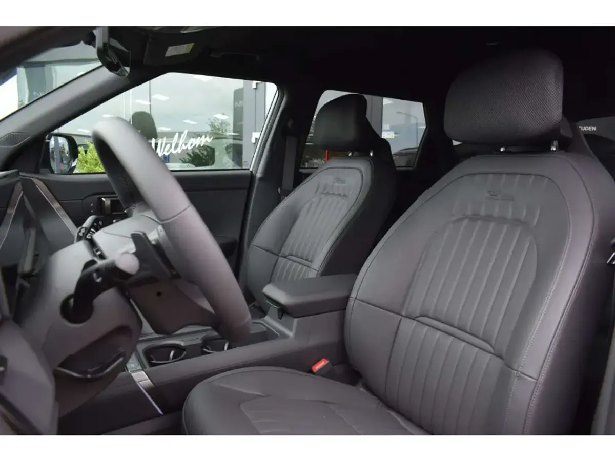 Neu Kia Seltos X-Line 179 PS (131 kW) 2026 Grau SUV