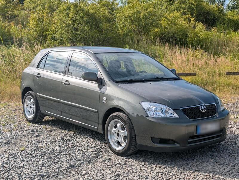 Grau Gebraucht 2004 Toyota Corolla Kleinwagen | 2.600 € (Guter Preis) - Bild 1/4
