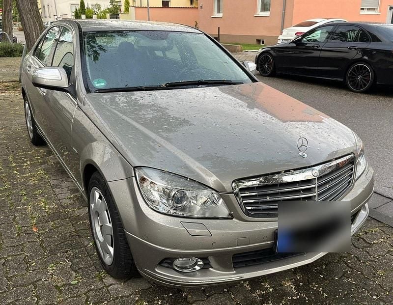 Silber Gebraucht 2008 Mercedes C200 Elegance Limousine | 8.500 € (Fairer Preis) - Bild 1/4