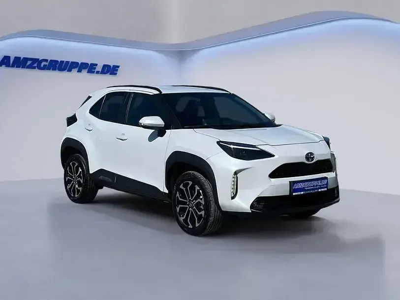 Gebraucht Toyota Yaris Cross 92 PS (67 kW) 2024 Weiß SUV