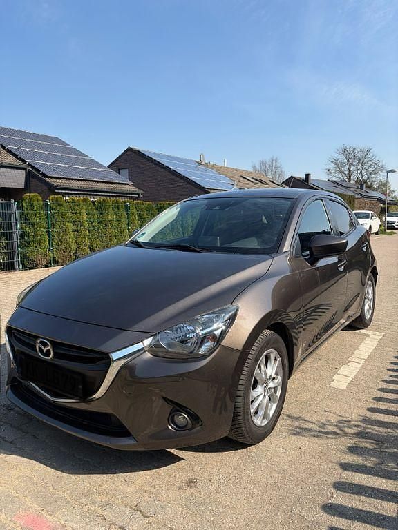Gebraucht Mazda 2 Center-Line 105 PS (77 kW) 2016 Braun Limousine