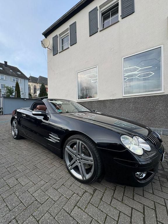 Gebraucht Mercedes SL500 387 PS (284 kW) 2006 Schwarz Cabrio