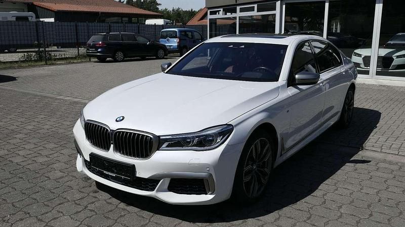 Mineralweiss metallic Gebraucht 2017 BMW 760 Limousine | 46.990 € (Fairer Preis) - Bild 1/4
