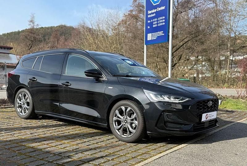 Gebraucht Ford Focus ST-Line X 116 PS (85 kW) 2024 Schwarz Limousine