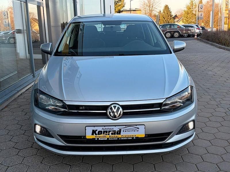 Gebraucht VW Polo Comfortline 95 PS (69 kW) 2020 Silber Kleinwagen