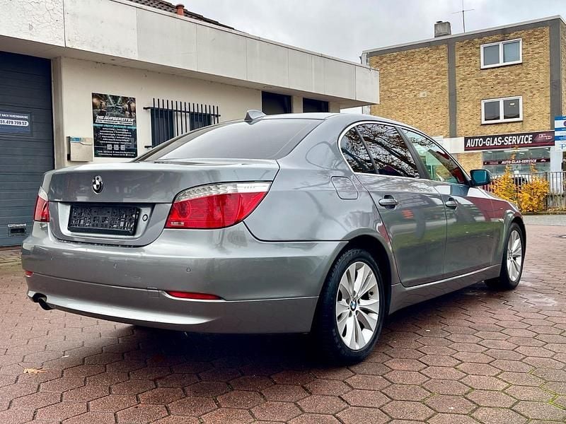 Gebraucht BMW 520 163 PS (119 kW) 2008 Grau Limousine