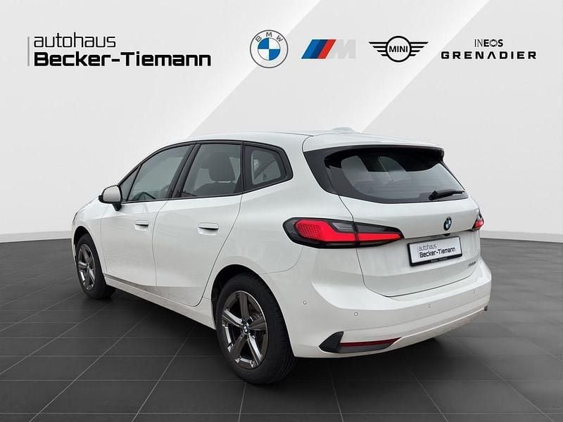 Gebraucht BMW 220 Active Tourer 156 PS (114 kW) 2025 Alpinweiß uni Van / Kleinbus