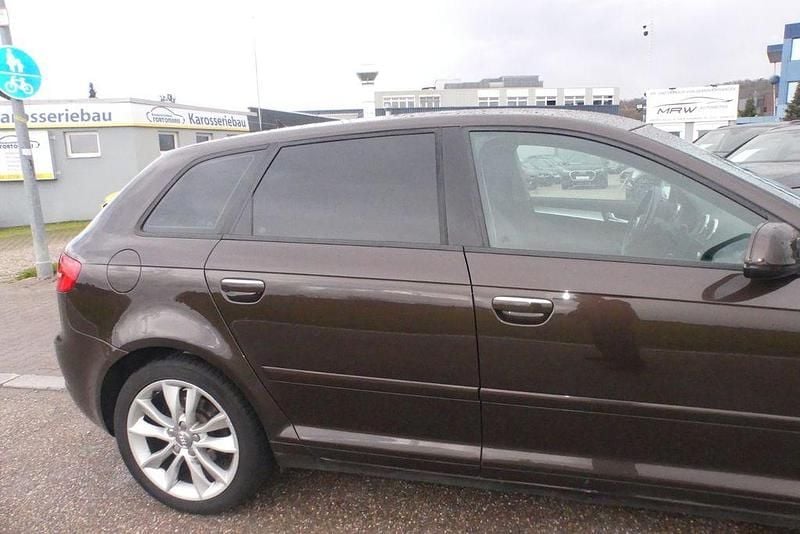 Gebraucht Audi A3 Ambiente 200 PS (147 kW) 2010 Braun Kleinwagen