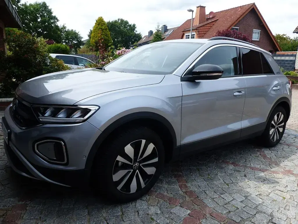 Gebraucht VW T-Roc Life 150 PS (110 kW) 2025 Silber SUV