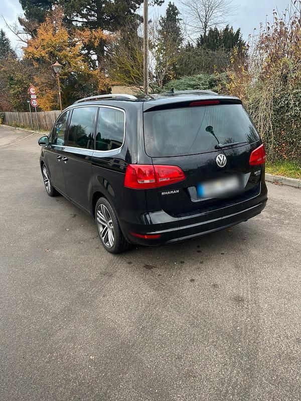 Gebraucht VW Sharan Edition 140 PS (102 kW) 2014 Schwarz Van / Kleinbus
