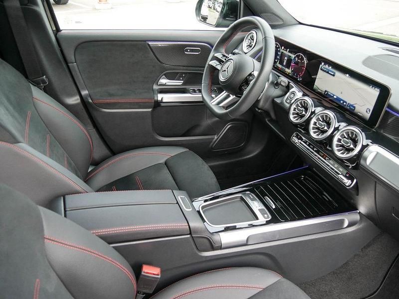 Gebraucht Mercedes GLB200 AMG 150 PS (110 kW) 2024 Schwarz SUV