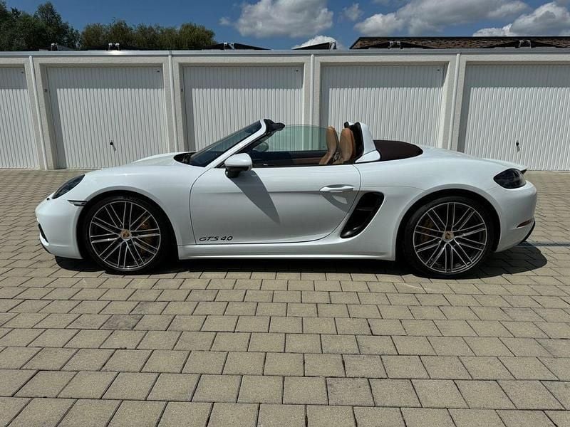 Weiß Gebraucht 2023 Porsche Boxster GTS Cabrio | 115.900 € (Teuer) - Bild 1/4