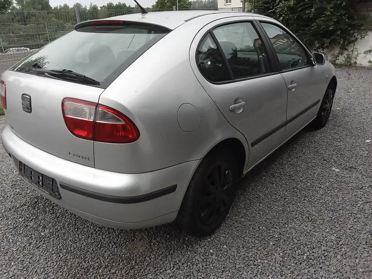 Gebraucht Seat Leon 109 PS (80 kW) 2003 Silber Kleinwagen