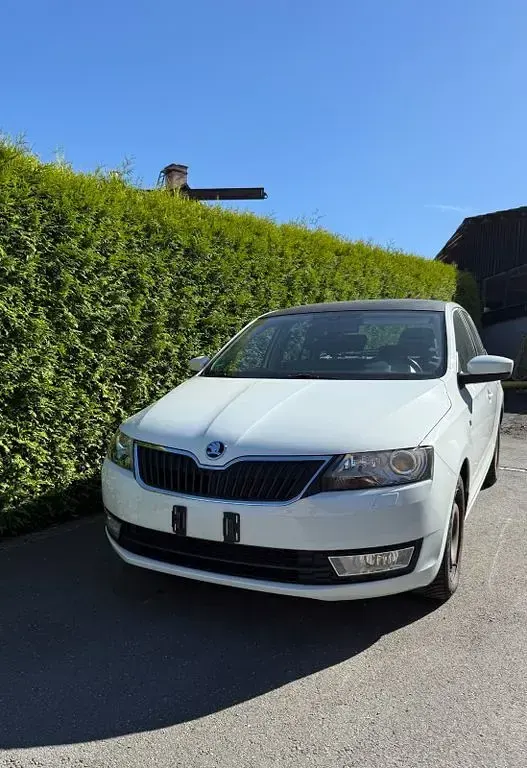 Gebraucht Skoda Rapid 86 PS (63 kW) 2015 Weiß Kleinwagen