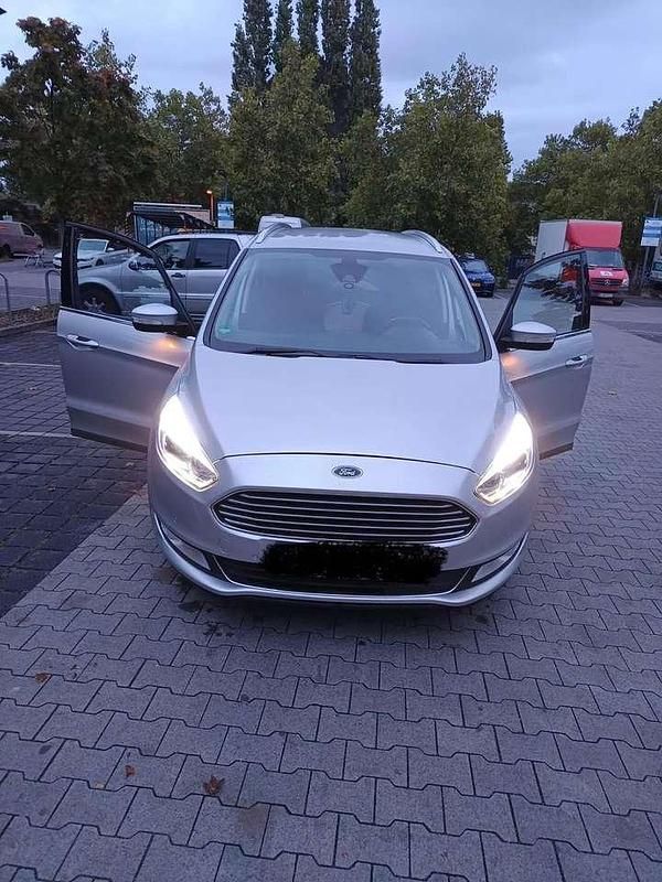 Second-hand Ford Galaxy Trend 150 CP (110 kW) 2017 Argintiu Monovolum