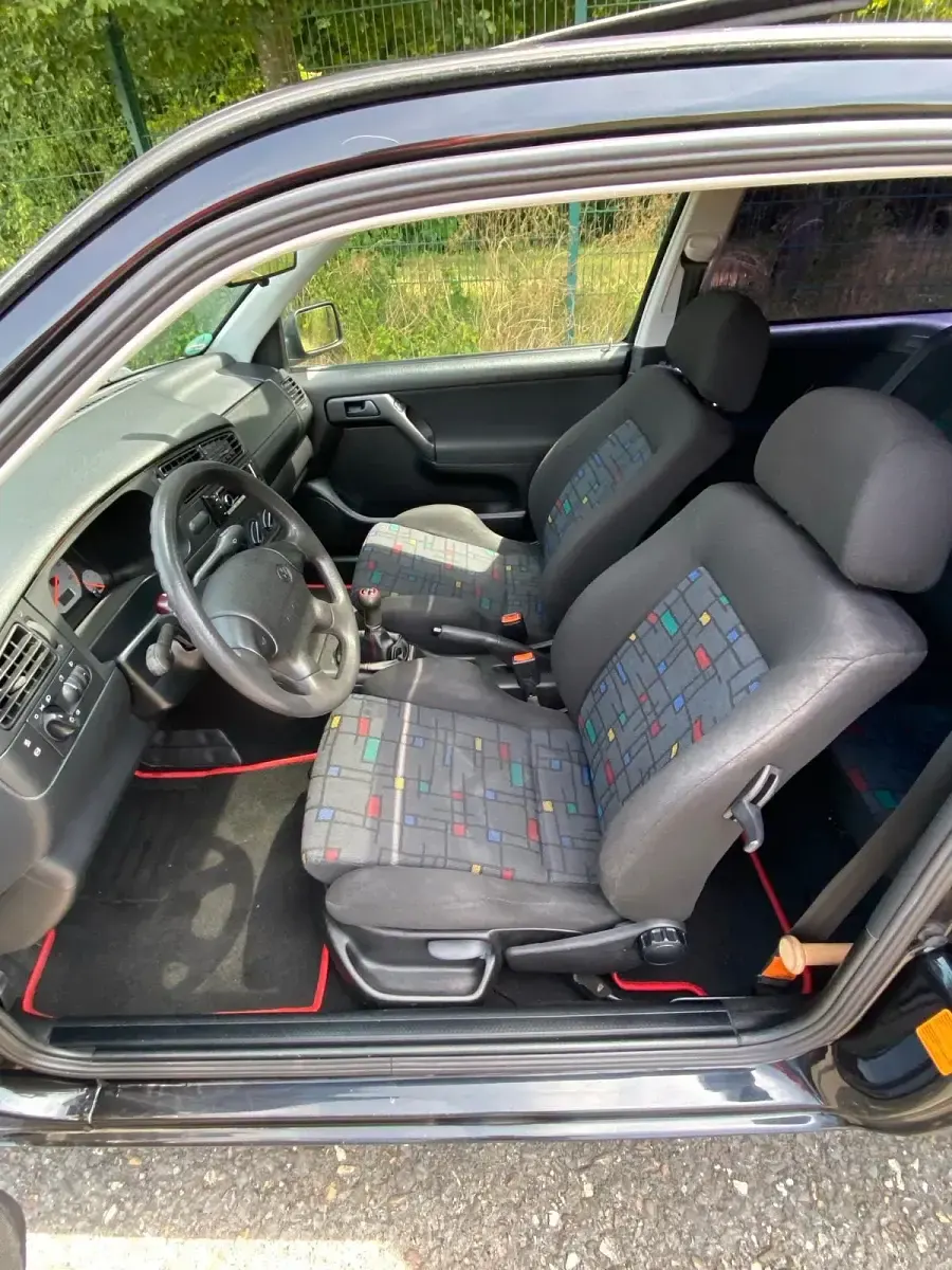 Gebraucht VW Golf III 75 PS (55 kW) 1997 Schwarz Limousine