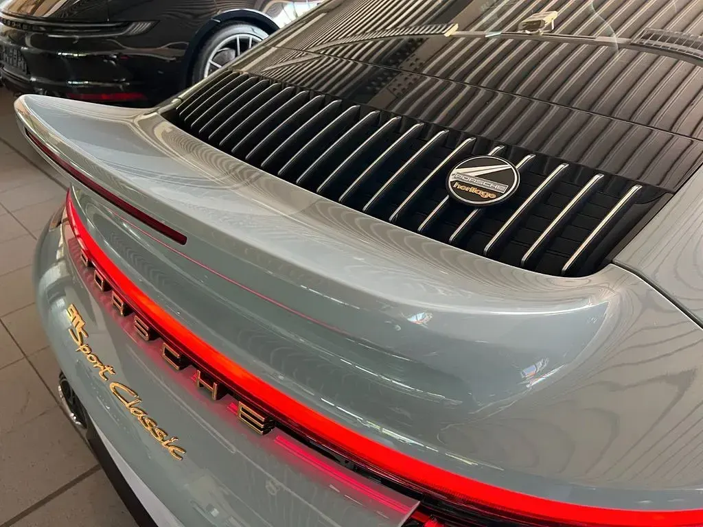 Neu Porsche 911 Sport Classic Sport 551 PS (405 kW) 2026 Grau