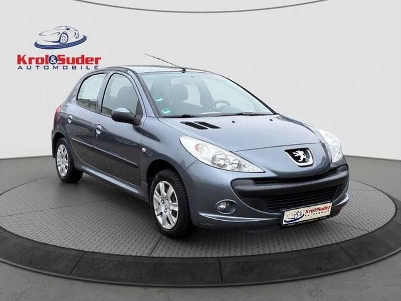 Gebraucht Peugeot 206 74 PS (54 kW) 2010 Grau Limousine