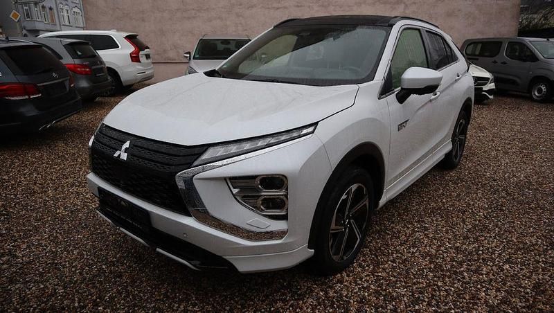Gebraucht Mitsubishi Eclipse Cross 98 PS (72 kW) 2021 Titanweiss (d) (metallic) SUV