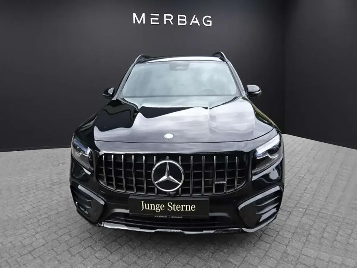 Gebraucht Mercedes GLB35 AMG 306 PS (225 kW) 2024 Schwarz SUV