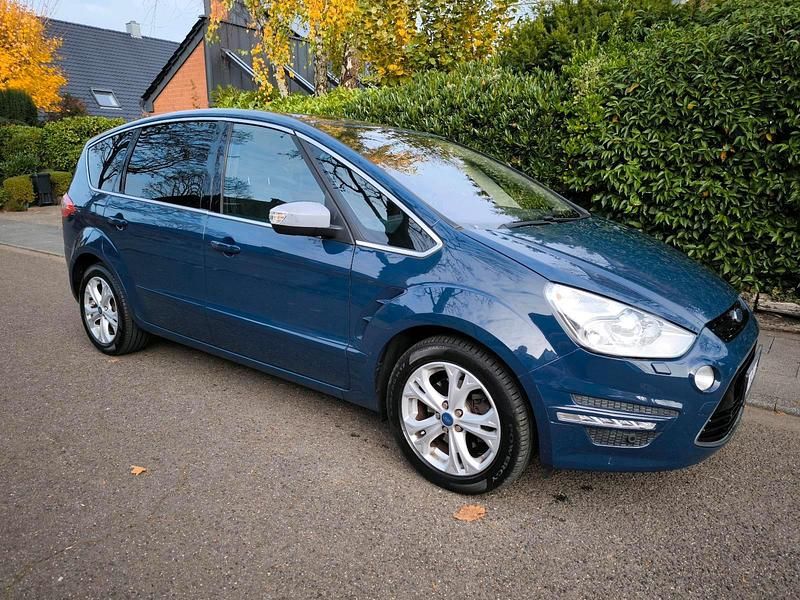 Blau Gebraucht 2012 Ford S-MAX S Van / Kleinbus | 4.450 € (Superpreis) - Bild 1/4