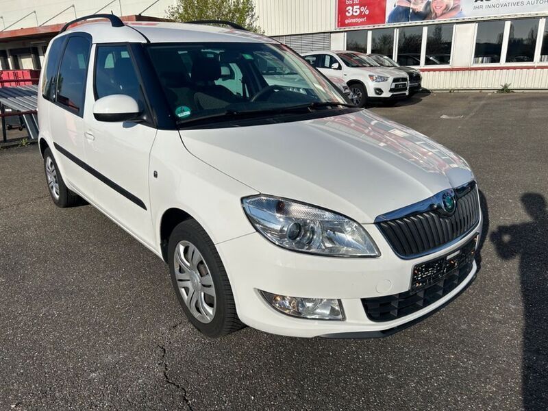 Weiß Gebraucht 2012 Skoda Roomster Plus Edition Kombi | 6.770 € (Etwas zu teuer) - Bild 1/4