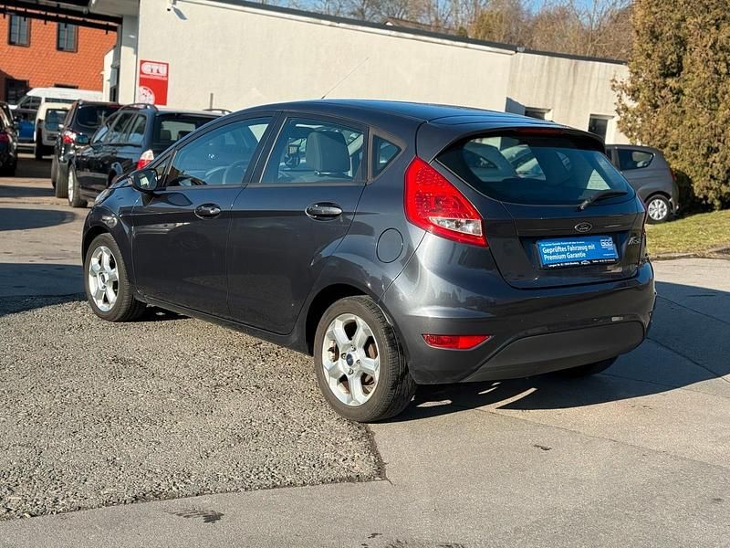 Gebraucht Ford Fiesta 52 PS (38 kW) 2009 Grau Kleinwagen
