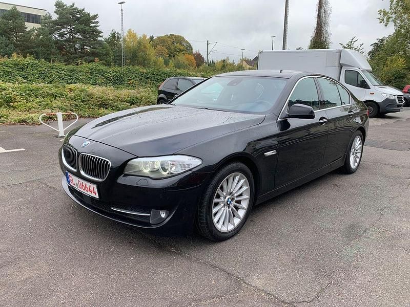Schwarz Gebraucht 2011 BMW 525 Sport Line Limousine | 12.999 € (Fairer Preis) - Bild 1/4
