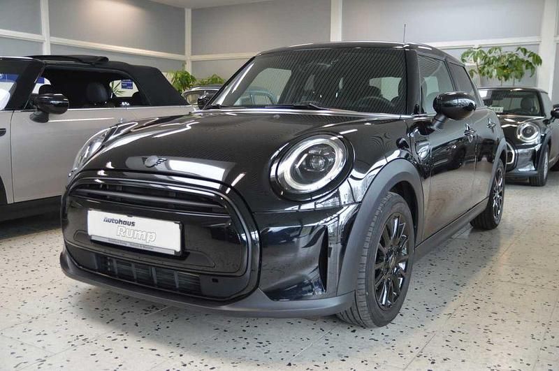 Gebraucht Mini ONE Classic 102 PS (75 kW) 2022 Schwarz Kleinwagen