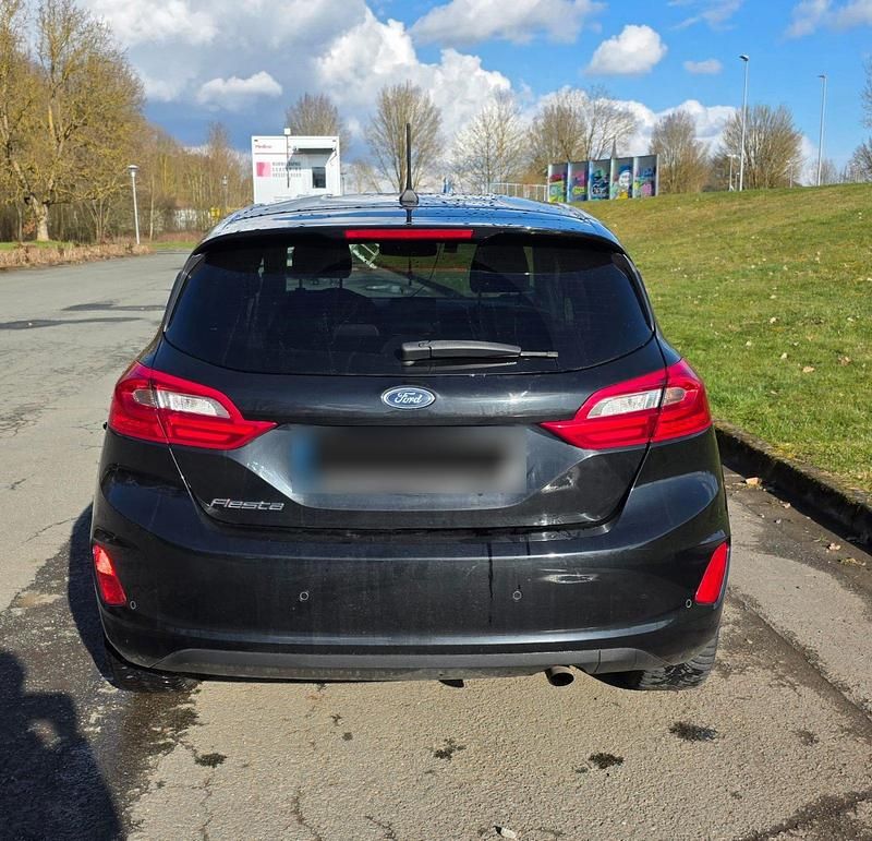 Gebraucht Ford Fiesta Titanium 120 PS (88 kW) 2018 Schwarz Kleinwagen