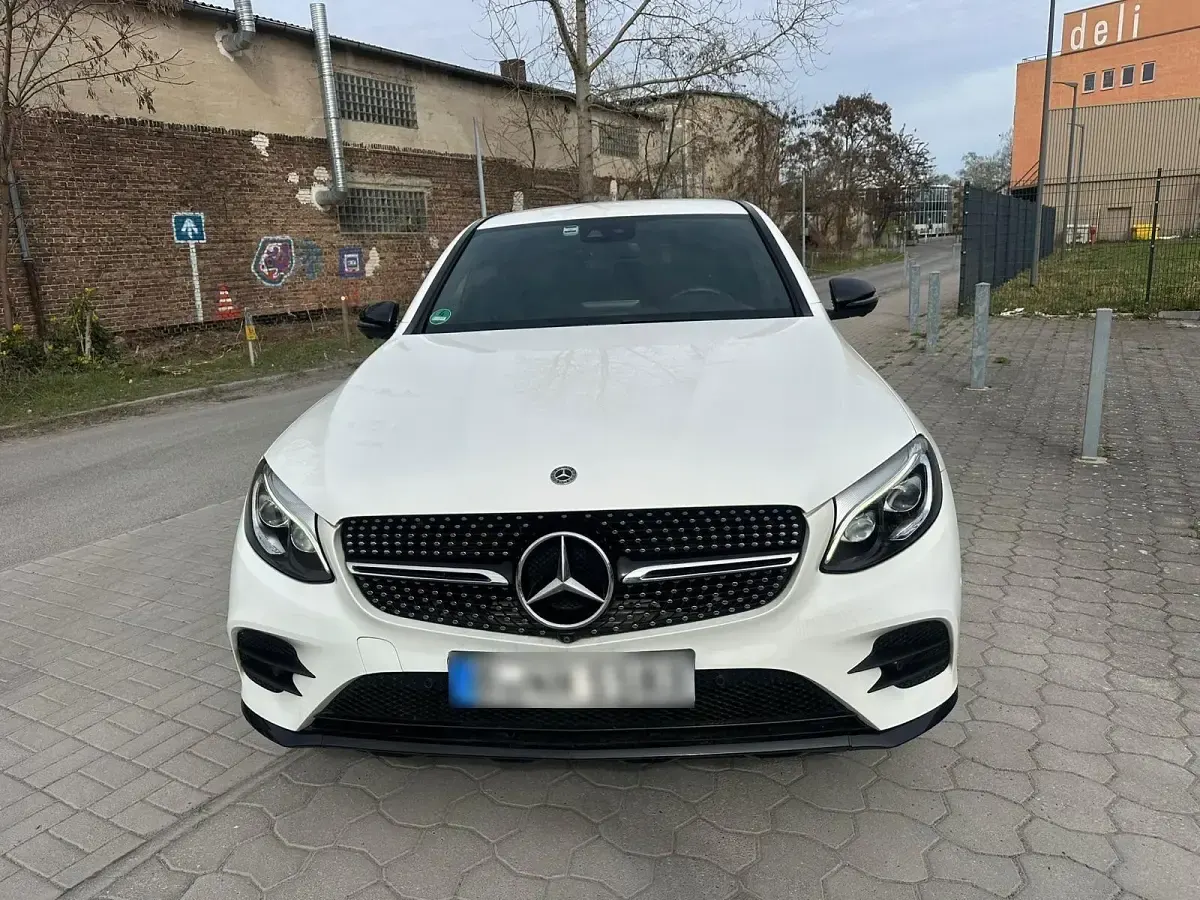 Gebraucht Mercedes GLC250 AMG line 204 PS (150 kW) 2018 Weiß Coupé