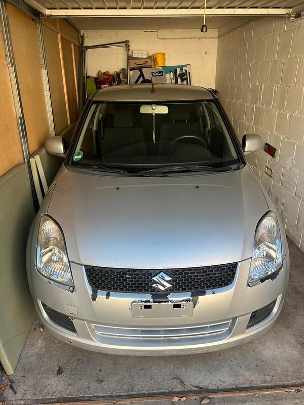 Gebraucht Suzuki Swift 94 PS (69 kW) 2010 Grau Kleinwagen