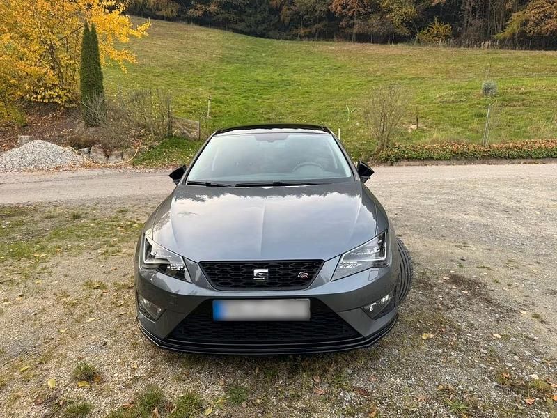 Second-hand Seat Leon FR 184 CP (135 kW) 2015 Gri Berlinǎ