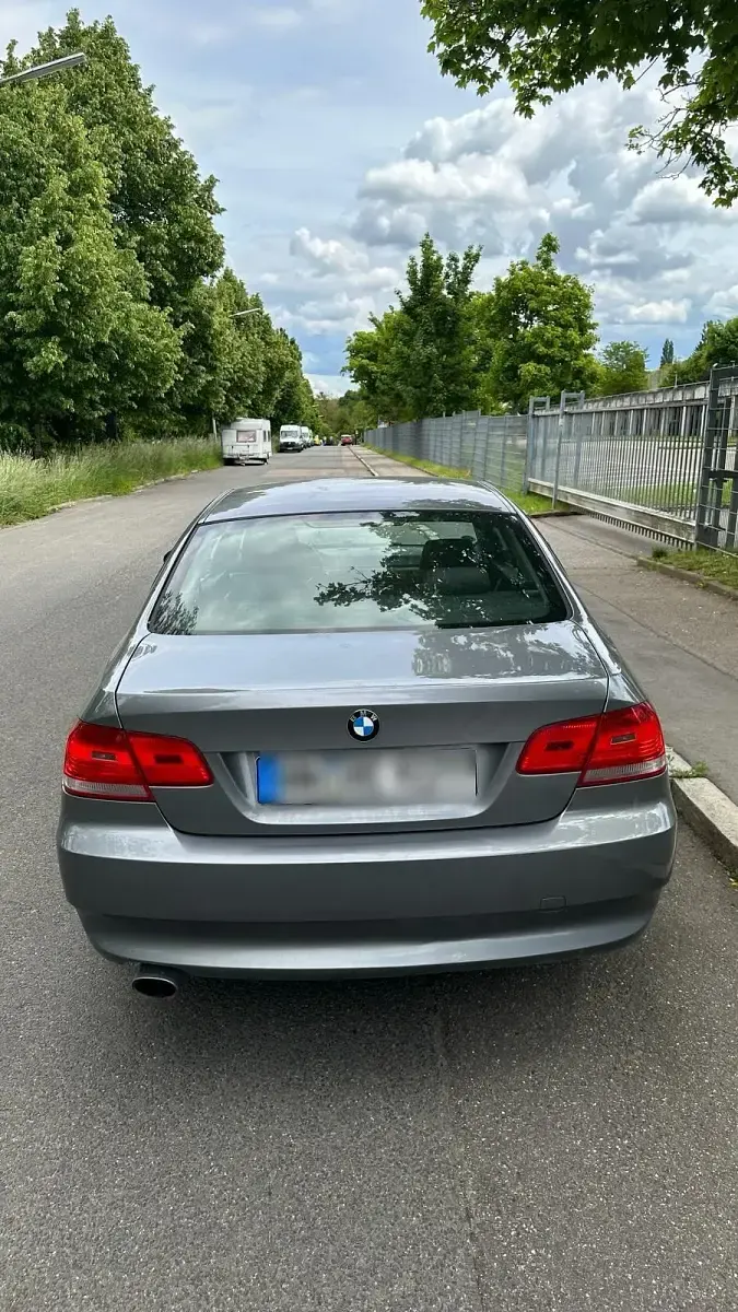 Gebraucht BMW 320 170 PS (125 kW) 2008 Grau Coupé