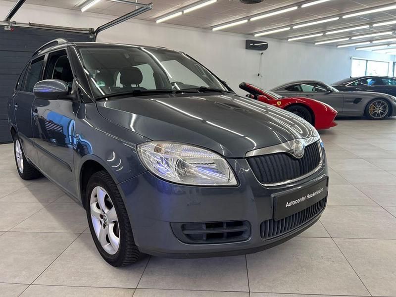 Grau Gebraucht 2009 Skoda Fabia Style Kombi | 1.550 € (Guter Preis) - Bild 1/4