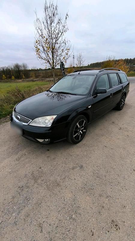 Gebraucht Ford Mondeo 125 PS (91 kW) 2006 Schwarz Kombi