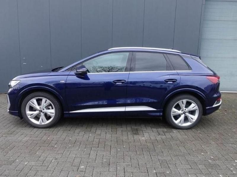 Gebraucht Audi e-tron Comfort 210 kW (286 PS) 2024 Navarrablau metallic (metallic) SUV