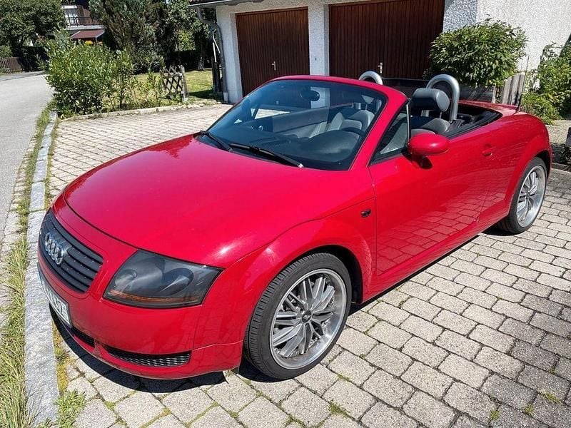 Rot Gebraucht 2001 Audi TT Roadster Sport Cabrio | 4.700 € (Guter Preis) - Bild 1/4
