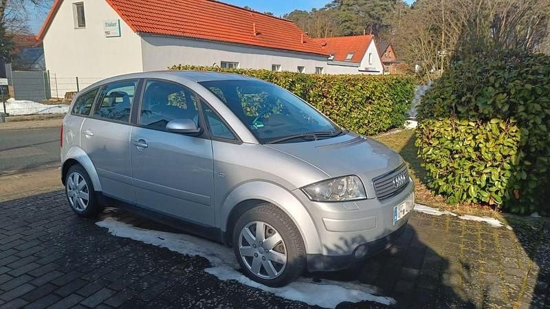 Gebraucht Audi A2 Comfort 75 PS (55 kW) 2004 Silber Kleinwagen