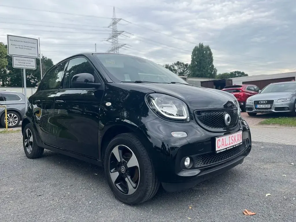 Gebraucht Smart ForFour 90 PS (66 kW) 2018 Schwarz Kleinwagen