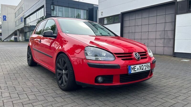 Rot Gebraucht 2004 VW Golf IV Edition Limousine | 3.400 € (Fairer Preis) - Bild 1/4